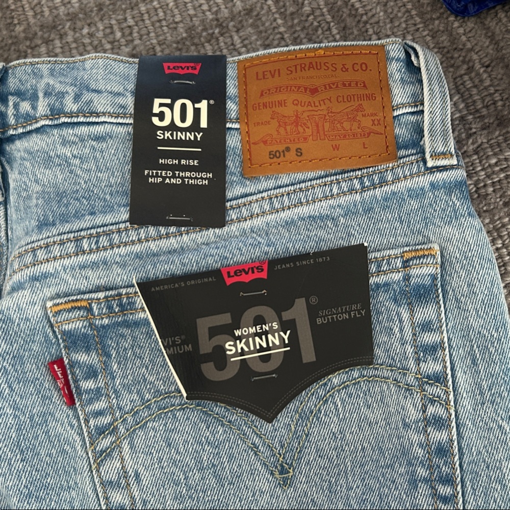 Levi's Women's 501 Straight Leg Jeans in Light Blue